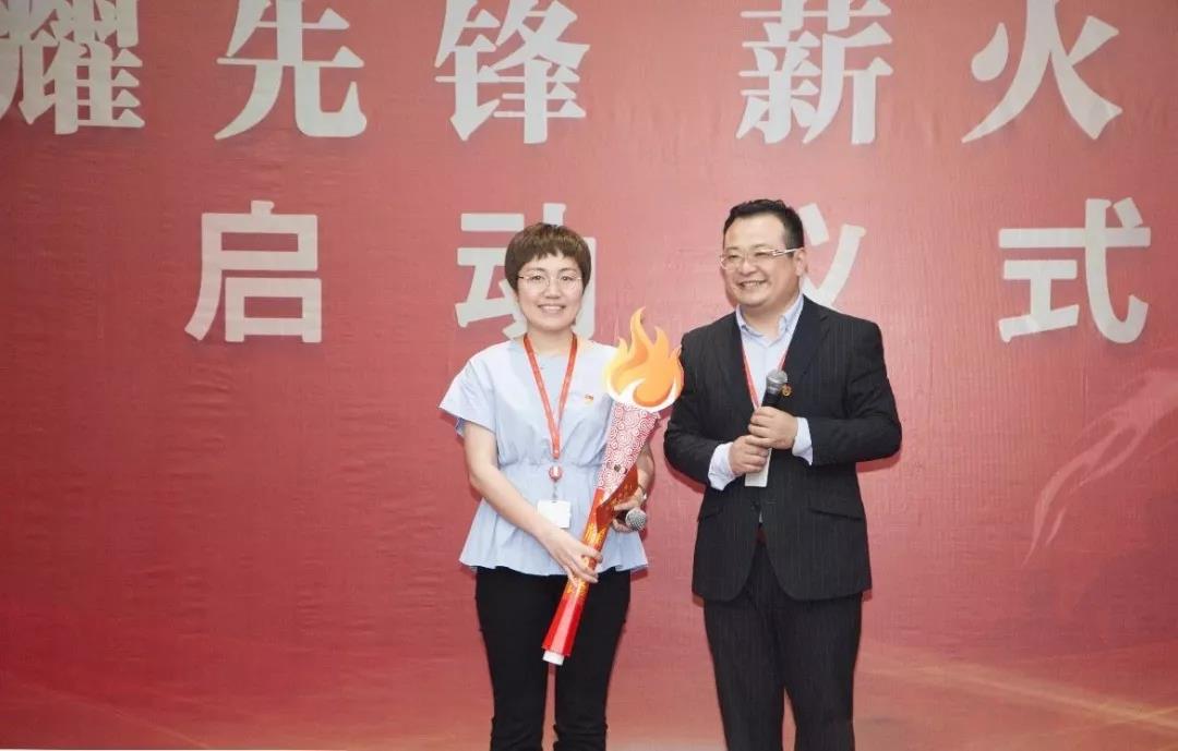 光耀先鋒  薪火接力 傳遞先鋒精神，踐行黨員使命，開(kāi)拓全新事業(yè)   張建軍—葉根源
