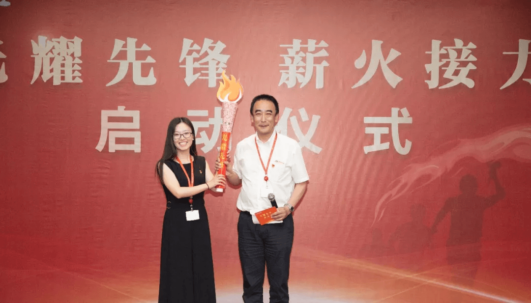 光耀先鋒  薪火接力 傳遞先鋒精神，踐行黨員使命，開拓全新事業(yè)   董文忠—?jiǎng)⒂裾?圖1)