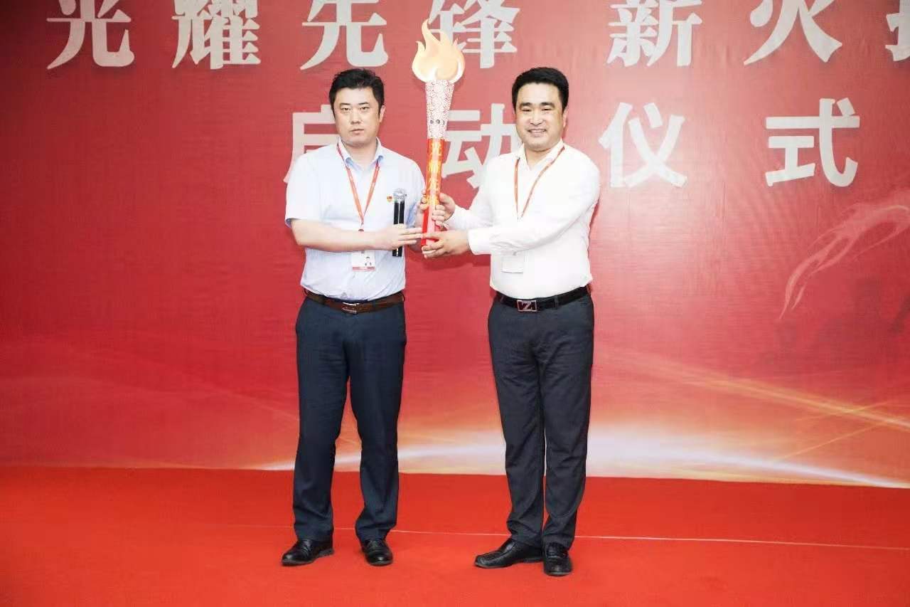 光耀先鋒 薪火接力 傳遞先鋒精神，踐行黨員使命，開(kāi)拓全新事業(yè) 朱文國(guó)—宮曌磊 